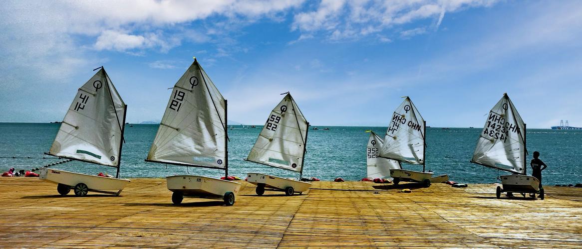 而他和队友 而他和队友